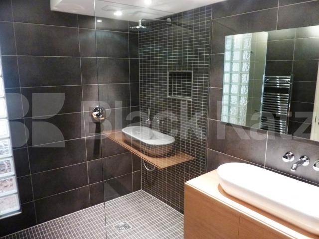 			MUST SEE!!, 2 Bedroom, 1 bath, 1 reception Apartment			 The Glass House Building, CAMDEN